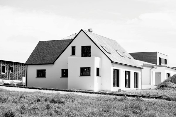 Quelles idées de décoration pour un salon avec des éléments de design Art Déco?