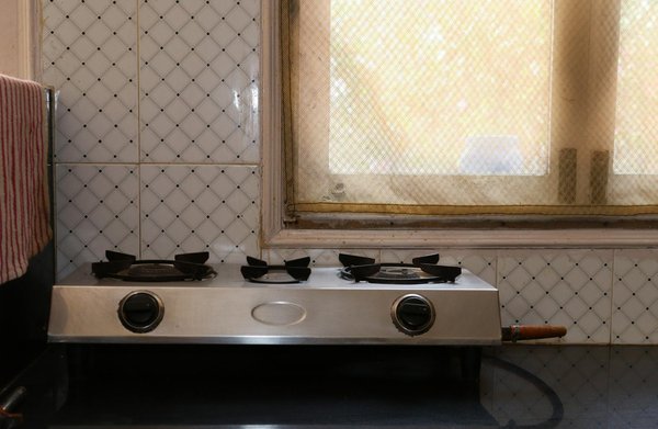 Comment créer une chambre d'amis confortable dans un studio sans compromettre l'espace de vie?